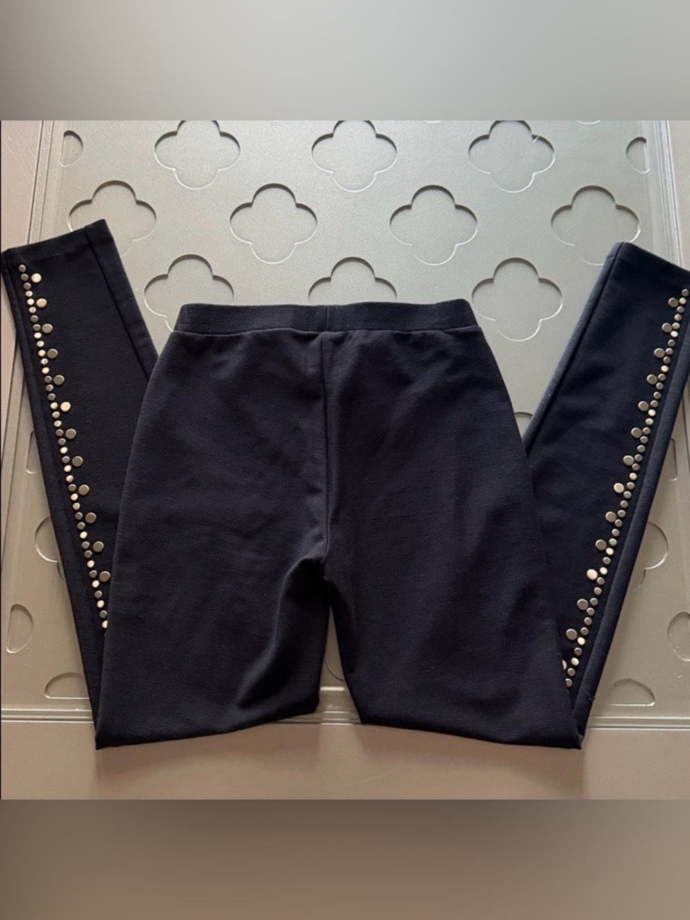 MICHAEL KORS Black Gold Studded Leggings XS Pull On Skinny Stretch Pants - Picture 7 of 16